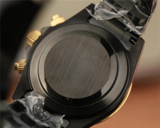 N劳力士迪通拿-116598RBOW系列 延续始于1963的经典力作！当手表碰上彩虹，华贵与美丽的碰撞，玩转彩虹，玩转小清新。 商品图3