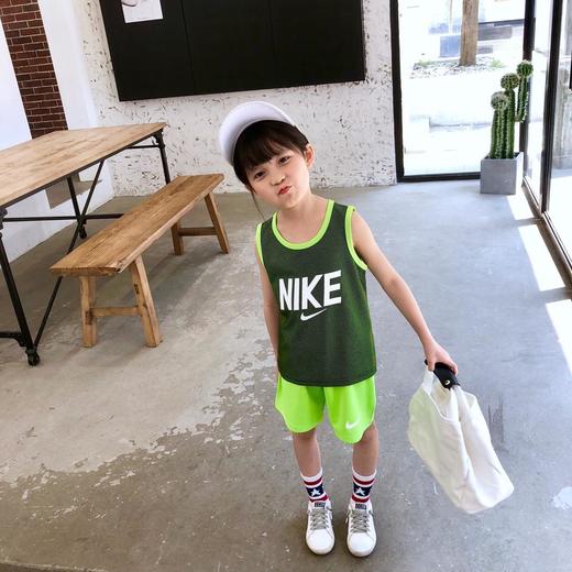点此购买   耐克Nike儿童速干套装    wo 117538 商品图1