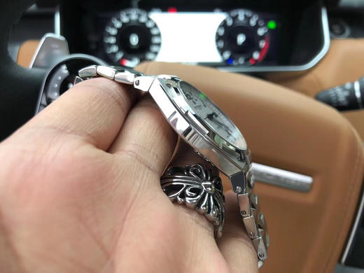 【自戴实拍】最高品质版本 VC    江诗丹顿纵横四海系列47040男表， 市面上唯一一款正品拆解开模的纵横四海 。进口9015全自动机械机芯。原装一比一尺寸：直径42mm 商品图2