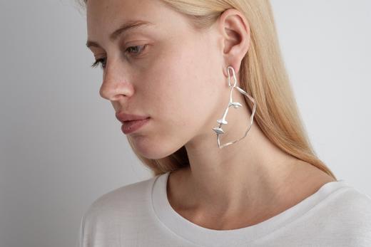 The Dancer Silver Earpieces 商品图2