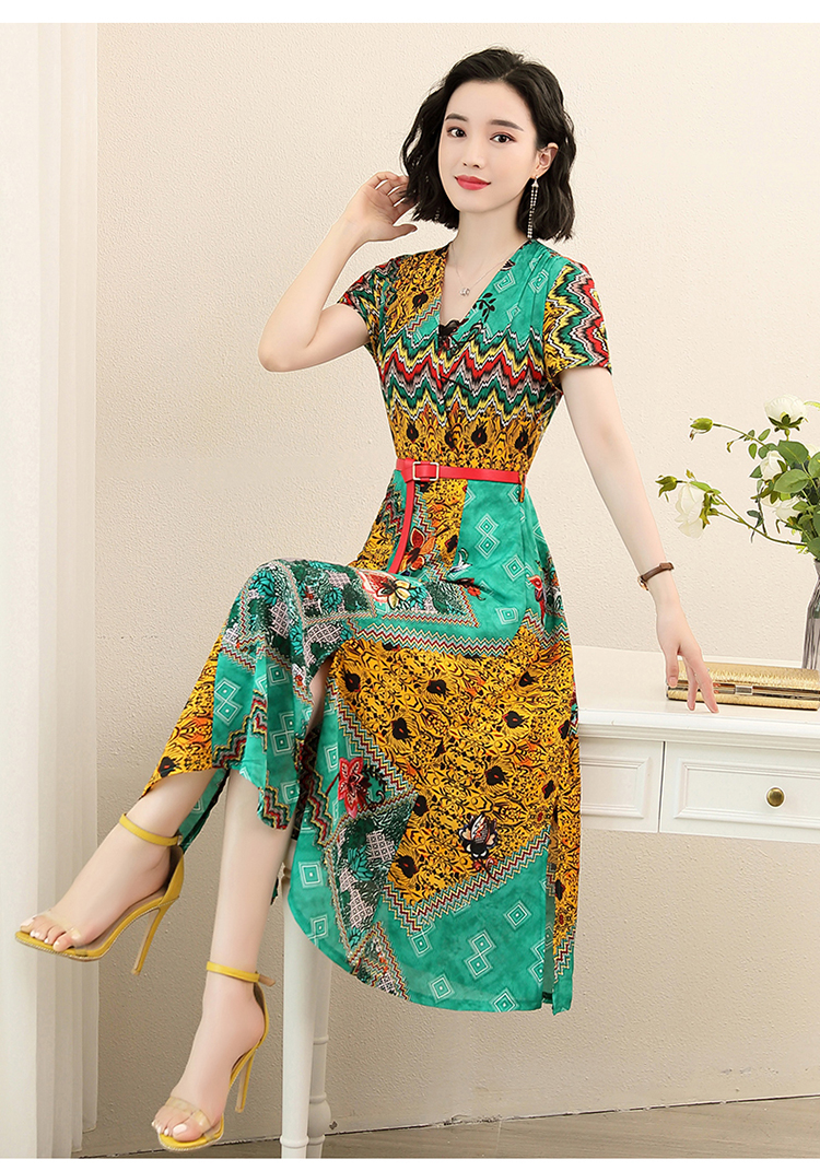 CQ ZRX9021民族风大码显瘦连衣裙碎花时尚