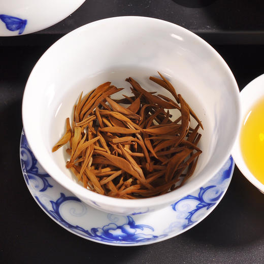 唯茶梦想2000系列 金骏眉 35泡/盒 武夷红茶 太阳品质 高档玻璃礼盒装 150g 商品图5