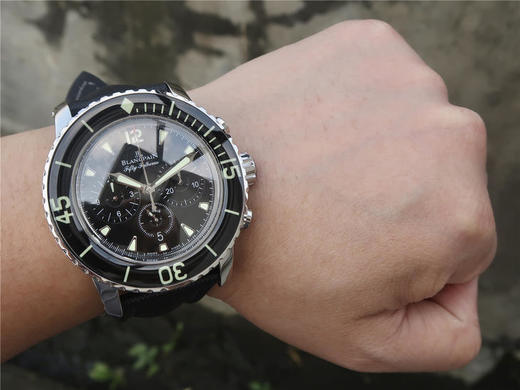 OM宝珀五十噚5085F上市，经典复刻 噚者无疆 铁血硬汉 天生爆款 chaoji夜光 宽厚的表壳设计 优美的蓝宝石表圈 遇见即时故事 拥有更显传奇 商品图11