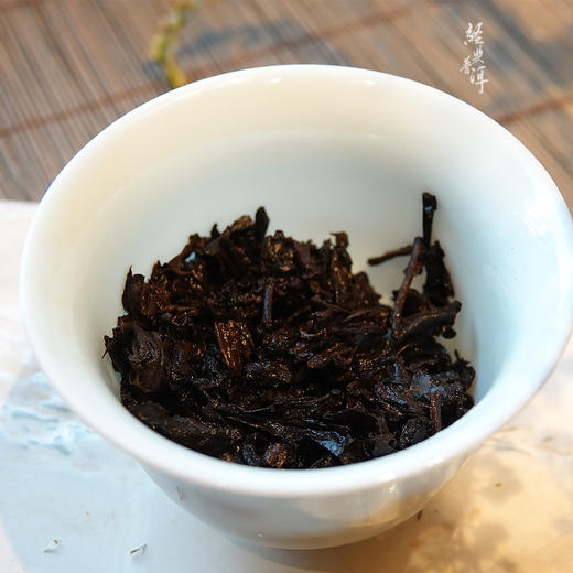 2017尚茶 优质普洱熟茶 天威德成出品系列  200克小饼 商品图4