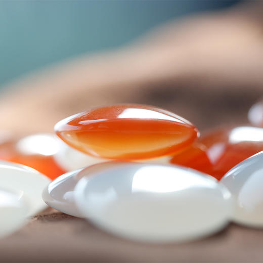 双面凸红白玛瑙棋子 商品图1