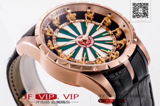 N罗杰杜彼圆桌骑士型号:RDDBEX0398 表盘:彩色珐琅工艺表盘 表壳:316l精钢 电镀18k金 尺寸:45*15.7mm 机芯:miyota自动机械机芯 商品图3