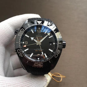 VS欧miga 海马海洋宇宙系列 "深海之黑"
全陶瓷壳套、专有Cal.8906机械机芯、全橡胶表带等等都是它的标配。