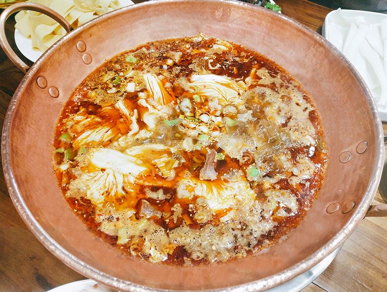 保山火塘牛肉火锅3-4人超值套餐