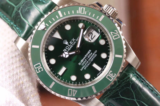 N劳力士V8和V8S版绿水鬼鳄鱼皮潜航者系列116610LV绿鬼，V8S表壳身和表带都采用了和专柜一致的904L钢材 商品图1