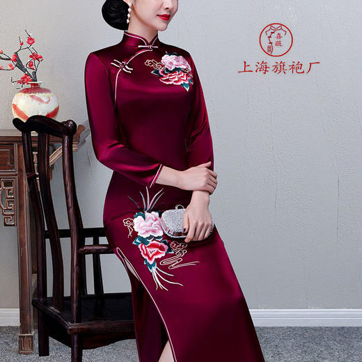 上海旗袍厂LHS-L9101酒红色绣花长款旗袍婚宴婚礼喜宴喜婆婆婚宴服长款长袖冬季 商品图3