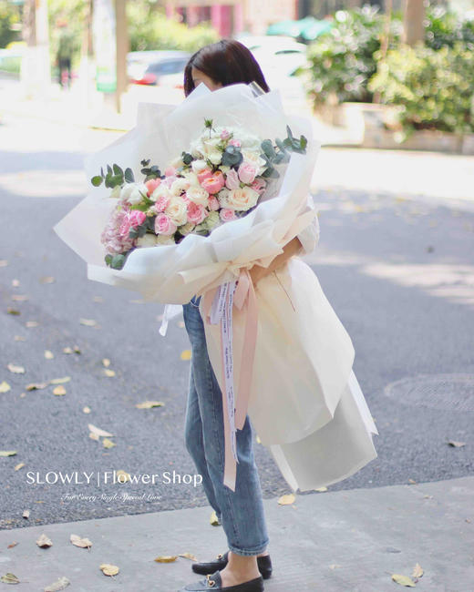 super粉色熊抱花束 商品图1