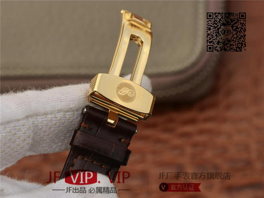 HG宝玑传承系列大日历显示腕表，别致的酒桶形表壳融合复杂功能于一身的5410，表壳外缘饰有钱币纹。 商品图7