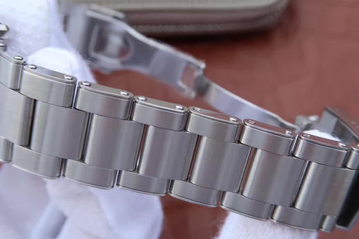 ZF帝舵启承系列m79230b-0002，原装开模，99％还原正品，41毫米直径，2836瑞士机械自动机芯，表壳材质：不锈钢，磨光，磨砂；单向旋转外圈 商品图7