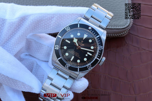 ZF帝舵启承系列m79230n-0002，原装开模，99％还原正品，41毫米直径，2836瑞士机械自动机芯，表壳材质：不锈钢，磨光，磨砂；单向旋转外圈 商品图2