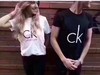国内现货清仓108元！  Calvin Klein CK 新款女士圆领短袖T恤 黄色/橘色 上身显瘦显年轻 商品缩略图3