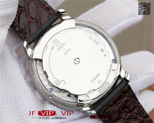 LUC出品集腕表与怀表一体的萧邦L.U.C系列161923-1001腕表震撼来袭！两位一体，简约大气。皮表带，自动机械机芯，透底。 商品图6
