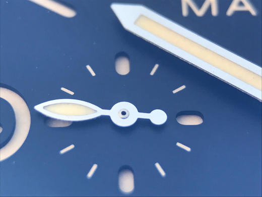 N沛纳海312/pam00312纯银腕表，经典三文治表盘（带有夜光），兰光双卜蓝宝石玻璃，通透性几乎感觉不到玻璃，男士手表 商品图3