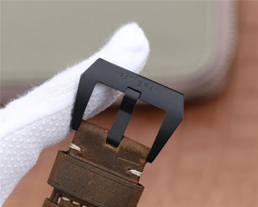 XF沛纳海 城市纪念版女神系列 Pam360，415，416，464，593CARBOTECH 碳纤维1，碳纤维的结构旨在同时提升材料的设计美感 商品图4