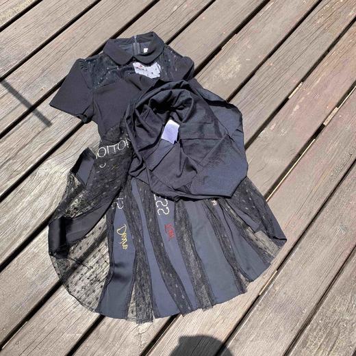 65-4字母刺绣蕾丝拼接 彼得潘小翻领 连衣裙 圆正 偏小一号 商品图9