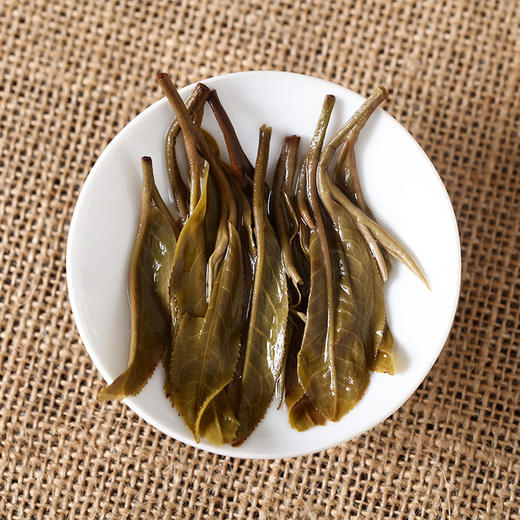天地间麻黑古树 普洱茶生茶 普洱散茶 易武麻黑 800年古树礼盒装 商品图3