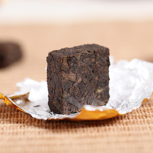 天地间小金砖熟茶 迷你小沱茶熟茶 普洱小沱茶 普洱茶熟茶小方砖 商品图3