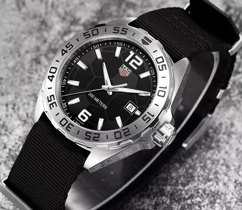 tagheuer,泰格豪雅f1系列 石英表,帅气尼龙表带!