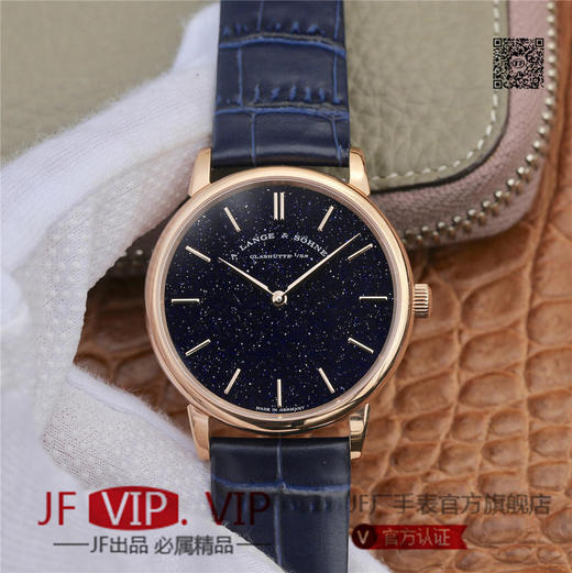 SV朗格SAXONIA系列腕表精彩出场，简约的两针设计，轻薄便捷的商务风格，大道至简，返璞归真。 商品图0