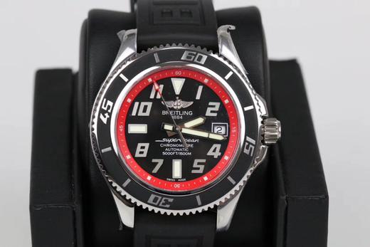 GM百年灵SUPEROCEAN42超级海洋42腕表系列海洋42腕表（Superocean42）将绚丽色彩大胆运用在分钟刻度斜角内圈, 商品图4