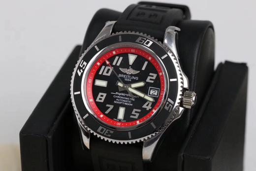 GM百年灵SUPEROCEAN42超级海洋42腕表系列海洋42腕表（Superocean42）将绚丽色彩大胆运用在分钟刻度斜角内圈, 商品图3