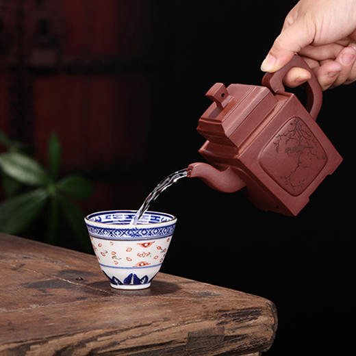 【魁方】 作者：袁徳波  泥料：紫泥  容量：300cc 商品图4