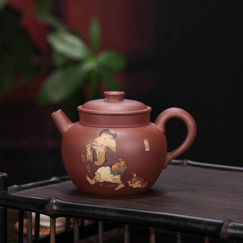 【巨轮珠】作者：朱永强（制壶）褚萍（泥绘）泥料:底槽清  容量：240cc