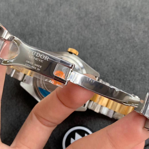 ZF出品 新款间金帝舵 启承系列巴塞尔新品 
【表壳】腕表直径41mm。棱角分明，阳刚大气。从使用CNC数控机床切割铸胚到成形 商品图6