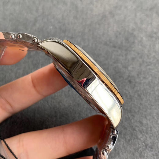 ZF出品 新款间金帝舵 启承系列巴塞尔新品 
【表壳】腕表直径41mm。棱角分明，阳刚大气。从使用CNC数控机床切割铸胚到成形 商品图4