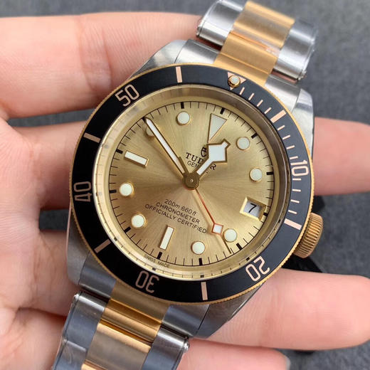 ZF出品 新款间金帝舵 启承系列巴塞尔新品 
【表壳】腕表直径41mm。棱角分明，阳刚大气。从使用CNC数控机床切割铸胚到成形 商品图2