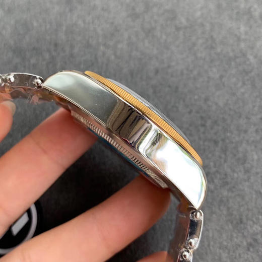 ZF出品 新款间金帝舵 启承系列巴塞尔新品 
【表壳】腕表直径41mm。棱角分明，阳刚大气。从使用CNC数控机床切割铸胚到成形 商品图4