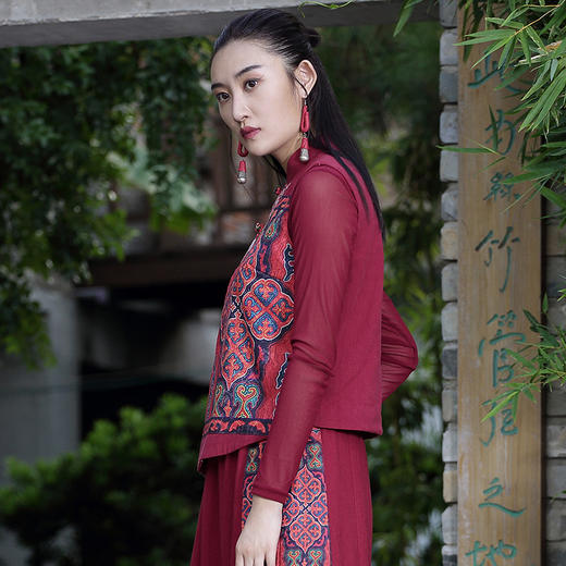 茶马古道系列—新新相夕盘扣马甲 商品图1