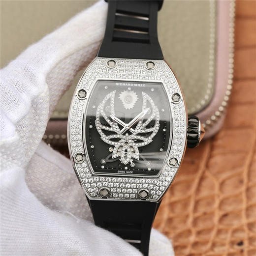 RM.Richard Mille理查德米勒蜘蛛王图案，视觉上的 美感，传承世代镶嵌凡技艺，镶嵌数与百计钻石于蜘蛛与蜘蛛网上，精湛 商品图0