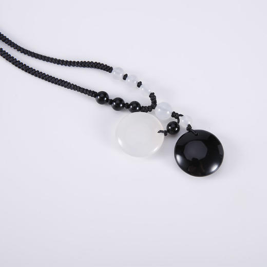 玛瑙棋子长吊坠 商品图1