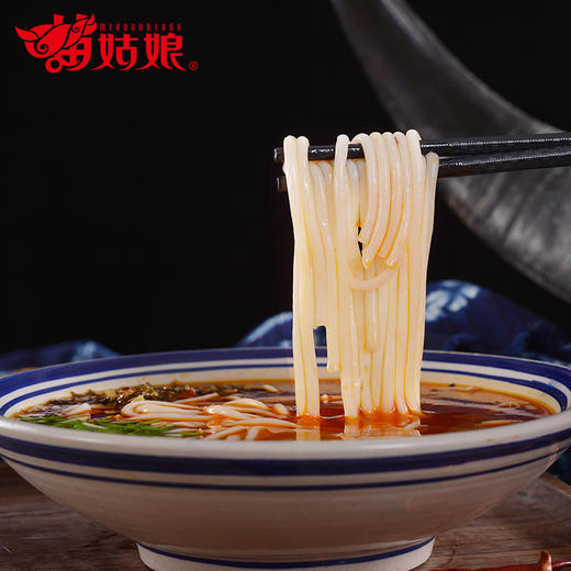 苗姑娘 老坛酸菜鲜味速食米粉270g*3袋 商品图3