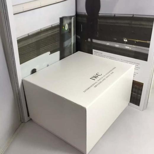 M+万国「馬克十八飛行員腕錶“致敬馬克十一”特別版IW 327007. 男士腕表，绢丝表带，自动机械机芯，密底。 商品图1