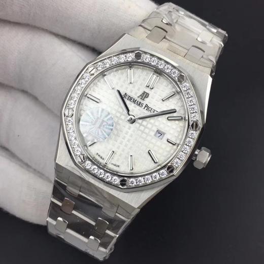 JF爱彼67650，行业买正品开模，厚度与结构和原版一样 釆用原版同类ETA石英金色机芯，ETA石英机芯是12点快跳日历。 商品图4