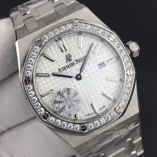 JF爱彼67650，行业买正品开模，厚度与结构和原版一样 釆用原版同类ETA石英金色机芯，ETA石英机芯是12点快跳日历。 商品图3