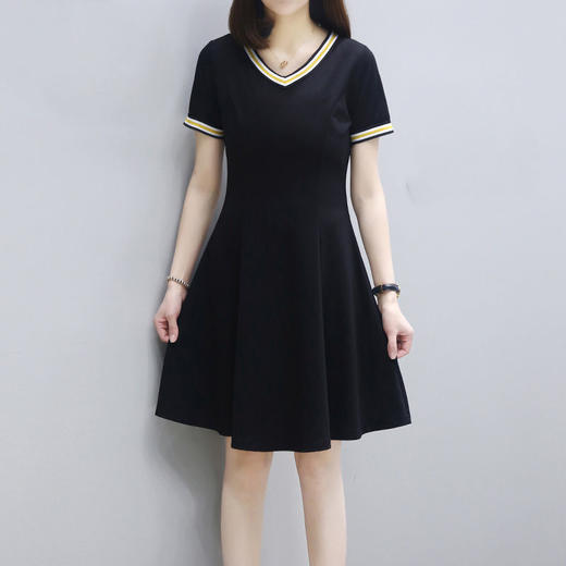 中长款裙子v领短袖T恤裙2019大码女士新款女裙夏装洋气胖mm连衣裙 商品图8