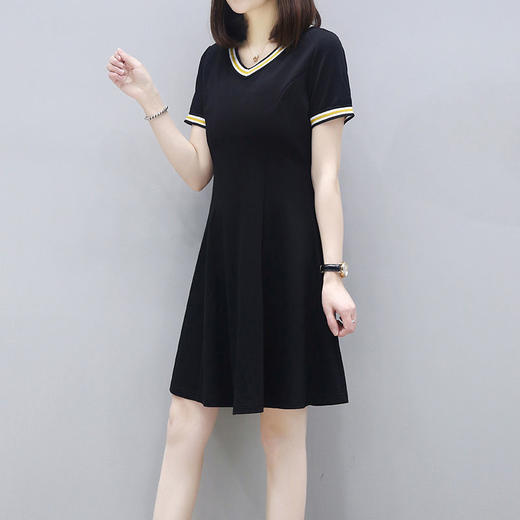 中长款裙子v领短袖T恤裙2019大码女士新款女裙夏装洋气胖mm连衣裙 商品图0