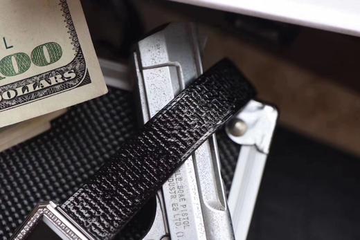 BV香奈儿将第一款充满女性韵味的PREMIÈRE腕表，带入充满阳刚之美的新境界。女士腕表，精钢表带，石英机芯，密底。 商品图6