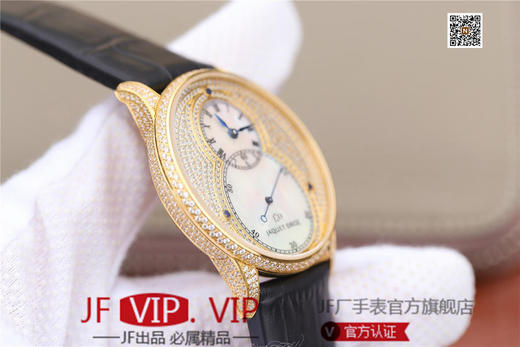 N雅克德罗大秒针系列亅亅J014013226腕表! 烧钢蓝指针 镀18k黄金镶钻！ 贝壳表盘搭配白色钻石 42毫米直径,男士 表壳厚度： 12毫米 商品图8