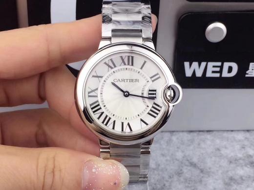 V6卡地亚蓝气球系列W69011Z4中性石英腕表，进口石英机芯。表径：36.6毫米表壳厚度：12.05毫米表镜材质：蓝宝石水晶玻璃 商品图2