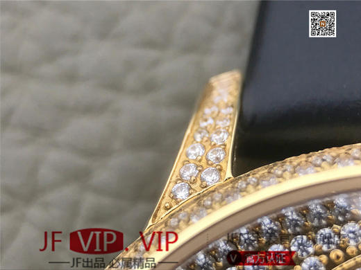 N雅克德罗大秒针系列亅亅J014013226腕表! 烧钢蓝指针 镀18k黄金镶钻！ 贝壳表盘搭配白色钻石 42毫米直径,男士 表壳厚度： 12毫米 商品图11