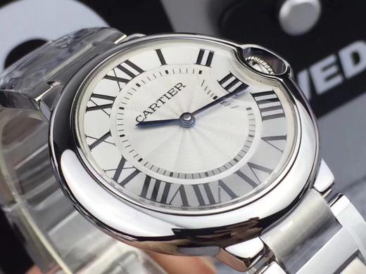 V6卡地亚蓝气球系列W69011Z4中性石英腕表，进口石英机芯。表径：36.6毫米表壳厚度：12.05毫米表镜材质：蓝宝石水晶玻璃 商品图5