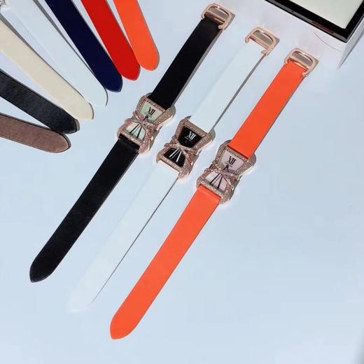 V6卡地亚CARTIER LIBRE系列小蛮腰WJ306014腕表，A在此弧度与圆形的设计是焦点，是极为珍贵华丽的手表系列，尺寸:38.7x26m 商品图11